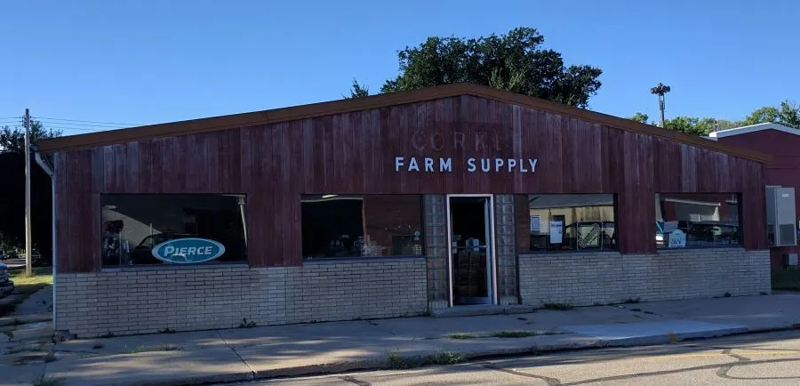 DM Farm Supply - D & M Machinery